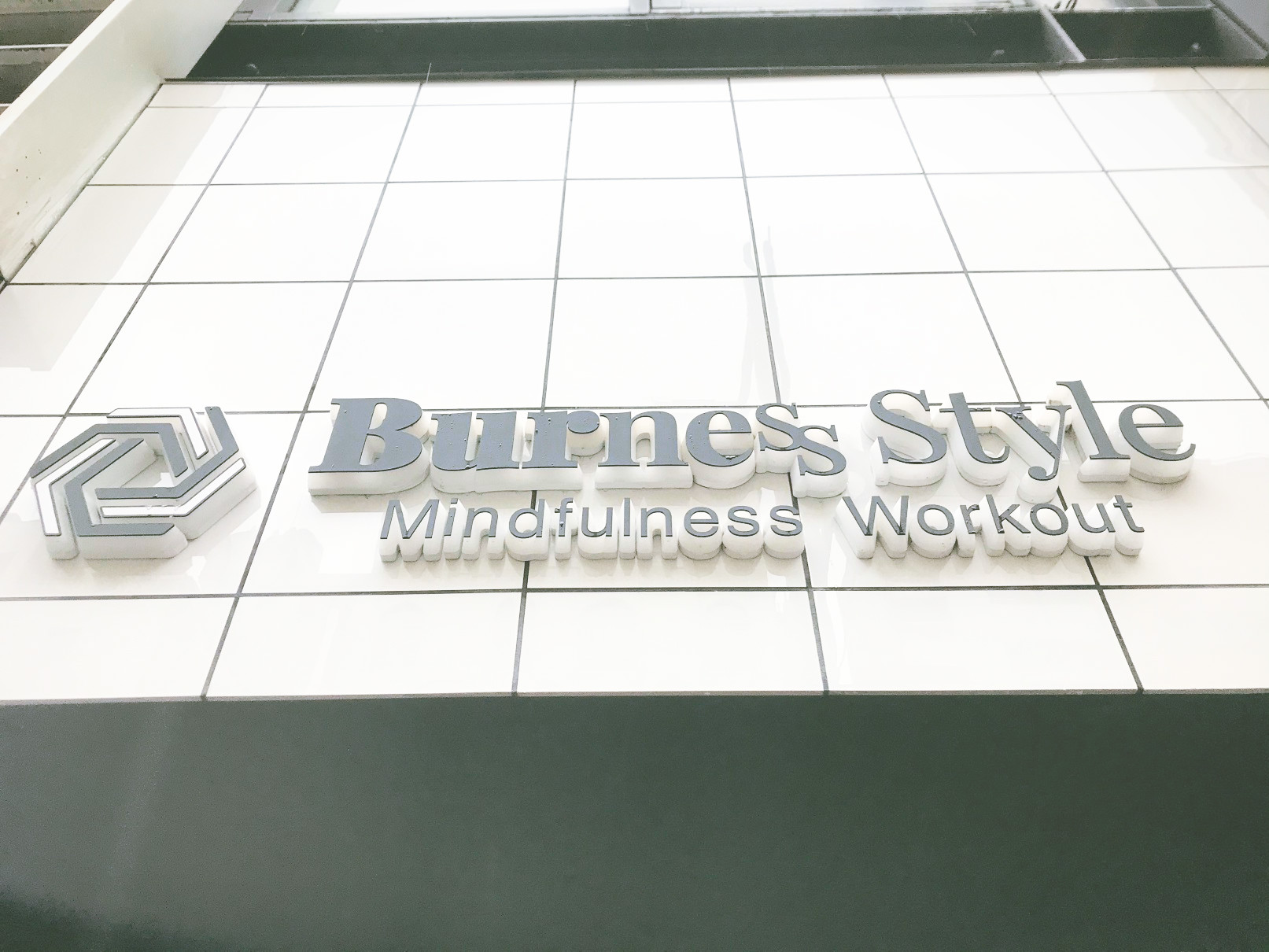 LAVA キックボクシング 専用シューズ Sサイズ Burness Style 株式会社ベンチャーバンクホールディングス - TOP