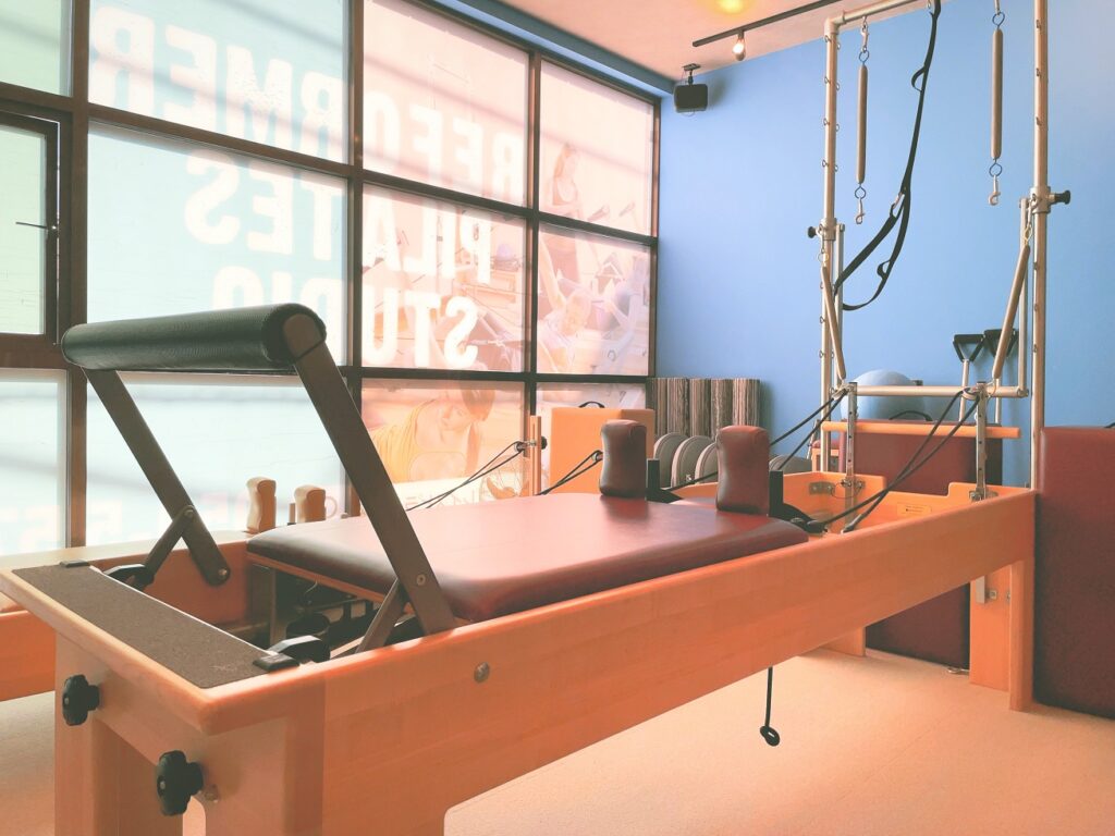 ピラティスzen place pilates体験レッスン口コミレポリフォーマー専門自由が丘